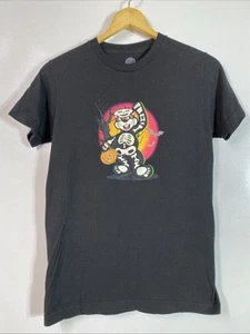 Buc-ees Halloween Distressed Print Black Short Sleeve T-shirt Mens Small 36” - Picture 1 of 8