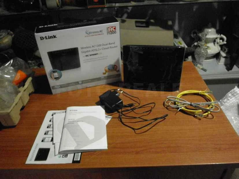 D-LINK DSL-3580L WIRELESS AC1200 DUAL-BAND GIGABIT ADSL2 + CLOUD ROUTER USATO - Immagine 1 di 1