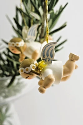 Kleine Schwebengel, Margeritenengel der Firma Wendt und Kühn, Erzgebirge - Bild 1 von 4