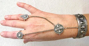 Judaica Moroccan old silver sterling Jewish cuff bracelet with two rings, 55gr. - Picture 1 of 8