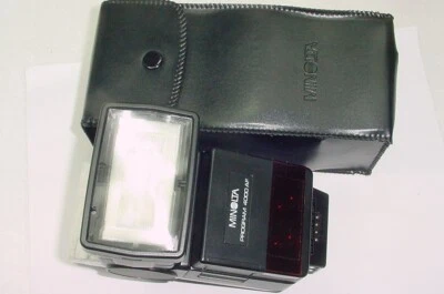 Minolta Program 4000 AF Shoe Mount Flash + Case - Mint - Image 1 of 4