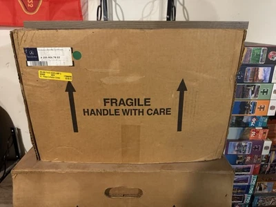 Faro estático LED derecho OEM para Mercedes-Benz Clase C 205 906 78 03 lente grieta Foto 1 de 4