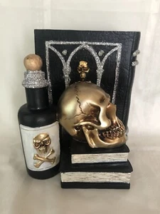 Ovewios Halloween Skull Decor, Gothic Skeleton Heads and Book Resin Statue 7.5” - Picture 1 of 3