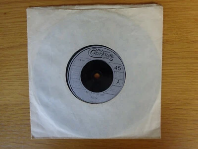 GENESIS MATCH OF THE DAY EP 1977 7 INCH SINGLE INCLUDES PIGEONS, INSIDE AND OUT Foto 1 de 3