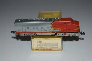 N Scale Rapido Santa Fe F3A Diesel Locomotive 215 C53664 - Picture 1 of 3