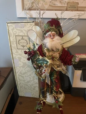 Mark Roberts 2009 Acebo de Navidad Hada Alegre Mediana 51-92364 Decoración de Vacaciones Foto 1 de 4