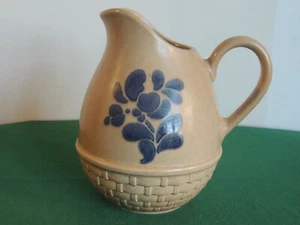 PLALTZGRAFF USA FOLK ART Basketweave Wicker Stoneware Quart Pitcher Blue on Tan - Picture 1 of 7