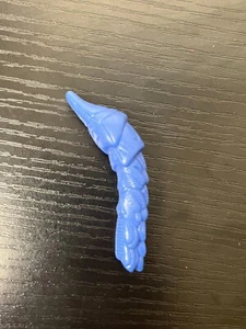Primal Rage VERTIGO TAIL WEAPON part stinger Blue human Playmates - Picture 1 of 2