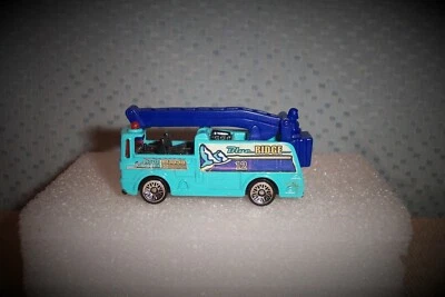 2002 MATCHBOX ACROSS AMERICA 50th BIRTHDAY NORTH CAROLINA SNORKEL FIRE TRUCK #12 - Image 1 of 4
