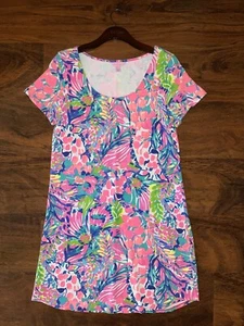 Lilly Pulitzer LARGE Gumbo Limbo TAMMY TSHIRT DRESS French Terry UPF50+ Giraffes - Picture 1 of 7