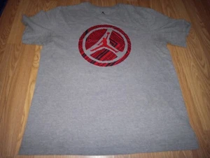 Nike Air Jordan Camicia Uomo XL Grigio Con Logo Rosso Jump Man Grafica Basket Casual - Foto 1 di 5