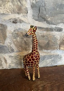 African Carved Giraffe (1ft) - Picture 1 of 6
