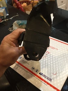 Nos 1972 Ford Torino LH Motor Mount D2OZ-6038-D - Picture 1 of 4
