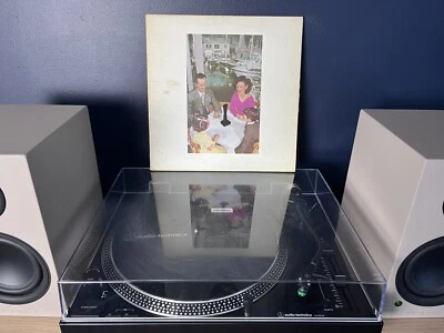 Led Zeppelin Presence UK 1st Issue A2/B2 Vinyl Embossed Sleeve VG/VG - Image 1 of 4