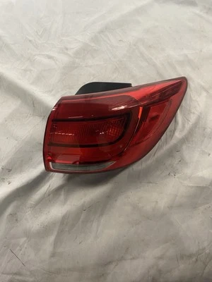 Luz trasera derecha Kia Sportage 2015 Foto 1 de 2