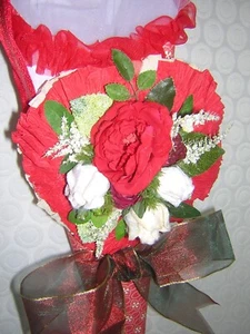 VALENTINE'S DAY Red White FLORAL ROSE ARRANGEMENT Tussie Mussie Paper Cone - Picture 1 of 6