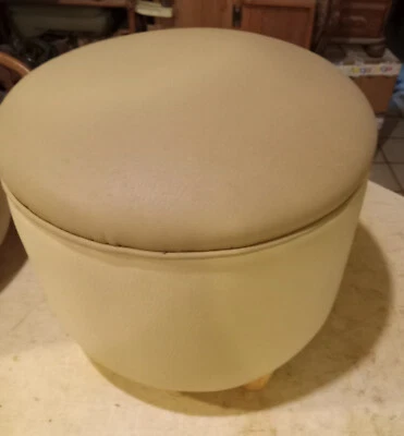 Reposapiés / otomana de vinilo beige (FS143) Foto 1 de 2