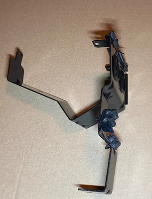 06-10 Chrysler 300 Power Distribution Center / Fuse Box Bracket OEM 4607125AD - Image 1 of 4