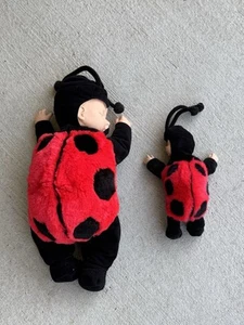 Vintage Anne Geddes 16 Zoll und 9 Zoll Marienkäfer schlafende Baby Puppe Plüsch Sammlerstück - Bild 1 von 8