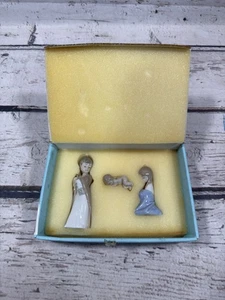 VTG Mini Sagrada Familia Lladro Porcelain Holy Family Ornament Set Nativity Box - Picture 1 of 10