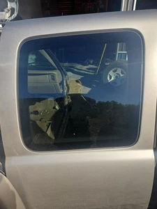 Silverado Sierra 99-06 cabina extendida pasajero derecho cuarto trasero ventana vidrio - Imagen 1 de 5