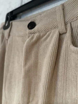 Pantalones de pana cintura alta pierna recta ancha caqui talla mediana  Foto 1 de 3