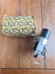 Renault 12v Ignition Coil Genuine (2788C) (77 00 569 597) nos - Picture 1 of 8