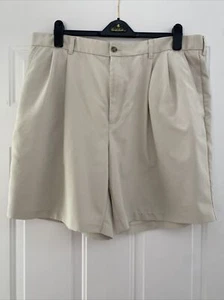 Izod Men's Classic Beige Stretch Khaki Golf Shorts - Size 40 - EUC - Picture 1 of 3