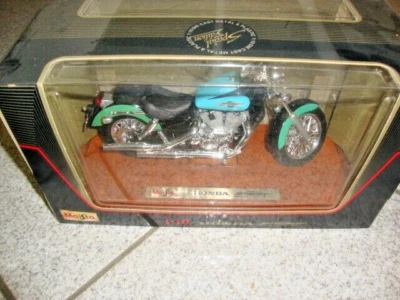 1:10 MAISTO HONDA VT 1100 C2 SHADOW NUOVA - Immagine 1 di 4