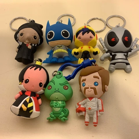 Lot of Disney 3D Figural Key Chain Figures Batman Queen of Hearts Tomago Witch Cover