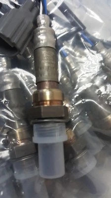 Sensor de oxígeno Toyota Lexus OEM 8946741011 Camry ES300 Solara Sienna 89467-41011 Foto 1 de 2