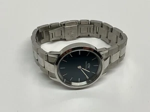 DW Daniel Wellington Blue Face Watch with Silver Color Band Japan Movement - Picture 1 of 6