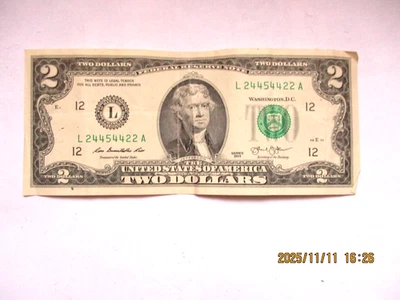 TWO DOLLAR BILL  GREEN SEAL - L 24454422 A- FEDERAL RESERVE NOTE UNITED STATES - Image 1 of 2