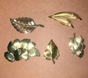 Autumn Leaves Leaf Brooch Lot Of 5 Wonderful Fall Foliage Most Gold Tone - Picture 1 of 10