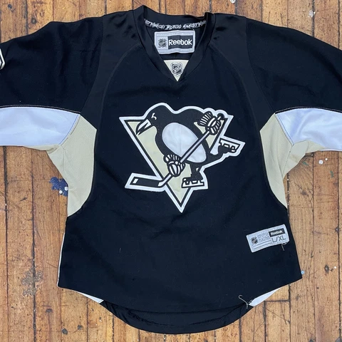 Reebok NHL Pittsburgh Penguins James Neal #18 Youth L/XL Black Hockey Jersey Cover