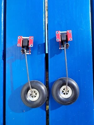 Einziehfahrwerk für Fokker Wolf mit Graupner Air X Rädern /Reifen - Bild 1 von 4