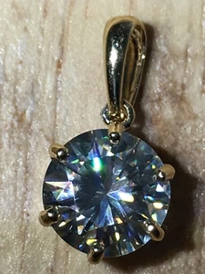 Ciondolo in oro massiccio 14 kt con moissanite originale 1,68 CTW - Foto 1 di 10