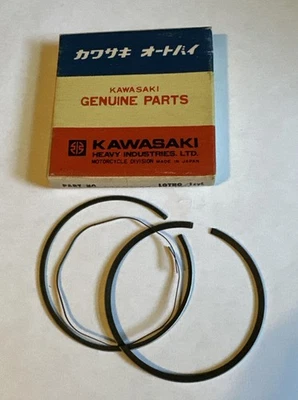 Conjunto de anel de pistão NOS Kawasaki OEM STD 76-79 KD175 76-78 KE175 13008-058 - Imagem 1 de 2