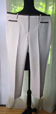 Larry Levine Slim Leg Crop Pants Beige Women's Size 10 NWT - Image 1 of 4