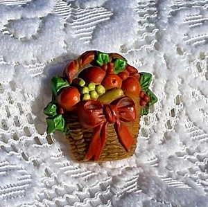 Vintage Punze Korb mit Obst Pin Schmuck - Bild 1 von 4