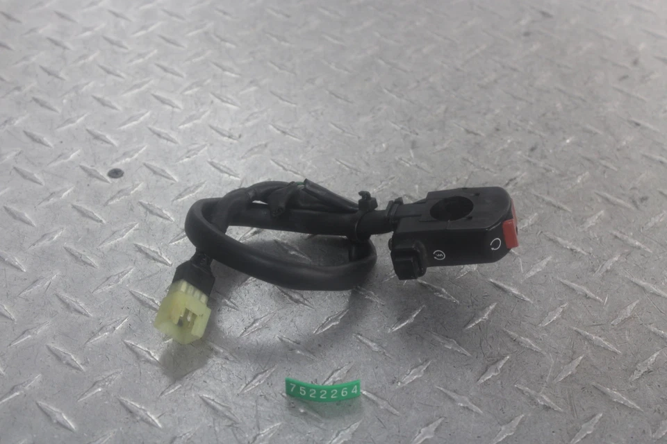 2004 HONDA CBR1000RR ПРАВЫЙ ЗАЖИМ НА ШТАНГЕ ПЕРЕКЛЮЧАТЕЛЬ 35130-MEL-J00 - Изображение 1 из 4