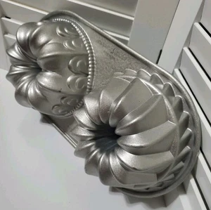 Nordic Ware Duet Bundt Pan Mini Fleur-de-lis Kugelhopf 5 Cups 1.2 liter USA  - Picture 1 of 6