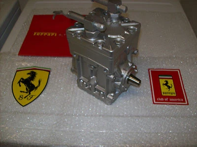 308Gts - 328 Gts Ferrari A/C КОМПРЕССОР R.H. ВСАСЫВАНИЕ МЕНЬШЕ МУФТА оригинальная деталь. - Изображение 1 из 4