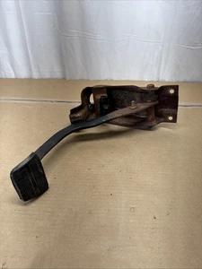 1998 Chevy GMC C/K 1500 2500 3500 Clutch Pedal 5 Speed Manual NV4500 NV3500 - Picture 1 of 9