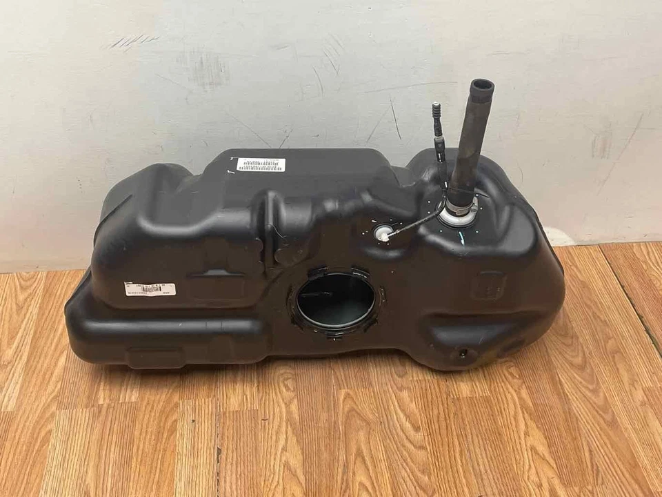 FITS 2018 - 2021 NISSAN KICKS 1.6L Fuel Tank Reservoir Assembly OEM - Image 1 of 4