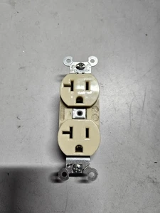 Hubbell Socket - Picture 1 of 1