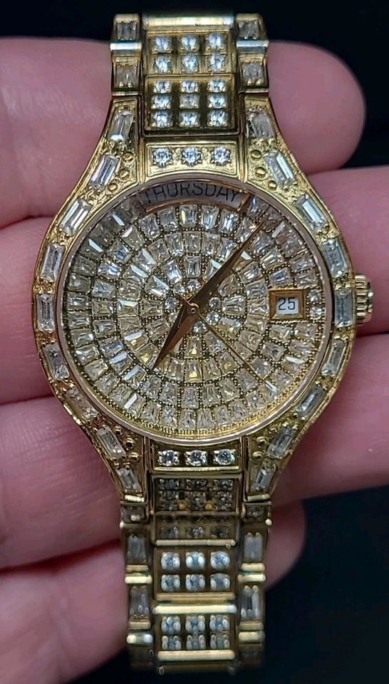 Reloj automático Croton para hombre movimiento suizo cristal de zafiro resistente al agua  Foto 1 de 1