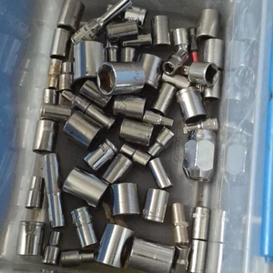 colección de enchufes y extensiones metálicas surtidas paquete de más de 90 piezas - Imagen 1 de 3