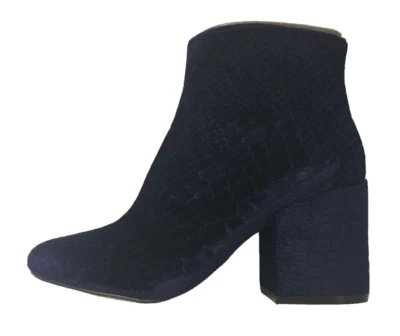 BOTÍN DE GAMUZA DILYLA CONEXIÓN FRANCESA TALLA 6, VENTA AL POR MENOR $165 Foto 1 de 4