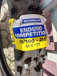 Pneumatico 90/100-21 VI 57R FIM Enduro Competition Michelin DOT2015(produzione) - Foto 1 di 7